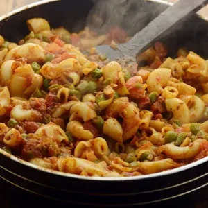 Lahori chicken vegetable pasta