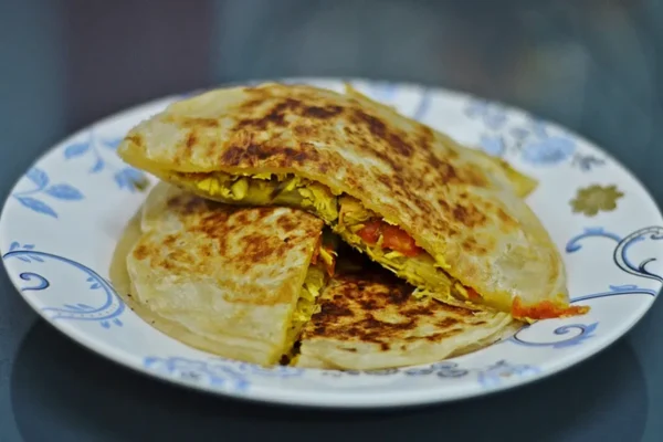 Lahori Chicken Paratha