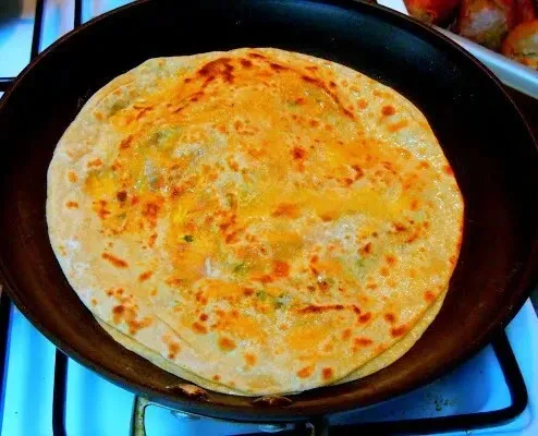 Lahori Chicken Cheese Paratha