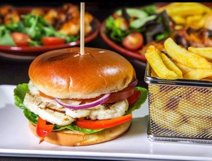 Lahori Halloumi Burger