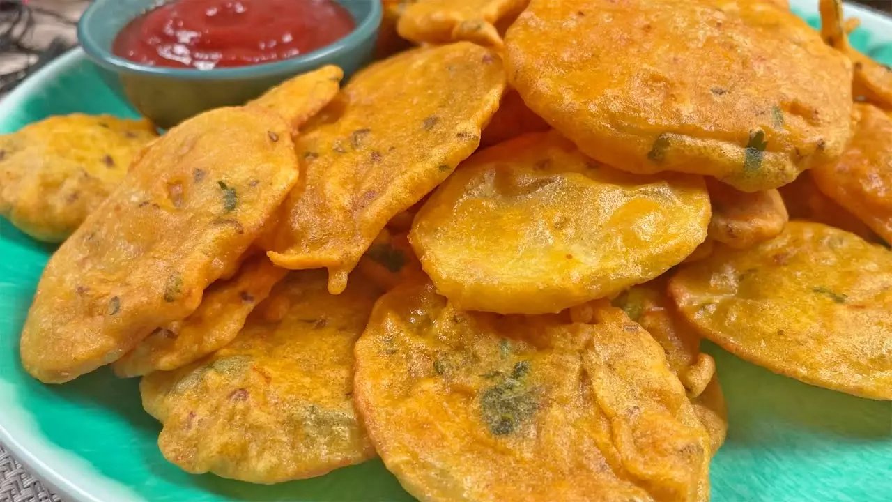 Lahori Potato Pakora (4Pcs)