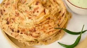 Lahori Garlic Cheese Paratha